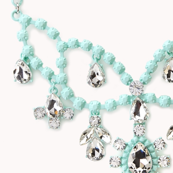 2/$9 - Forever 21 Necklace - Picture 5 of 5